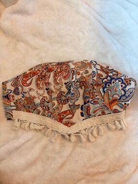 SHEIN White Paisley Print Tassel Trim Crop Top